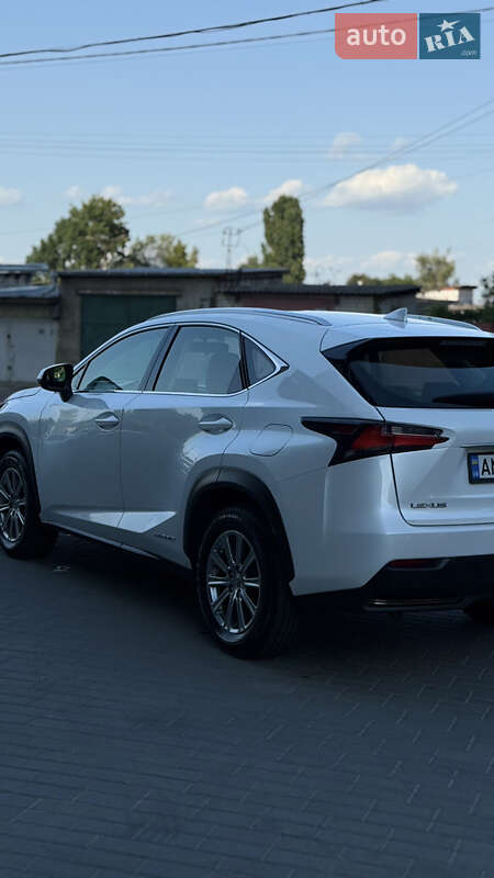 Внедорожник / Кроссовер Lexus NX 2014 в Житомире