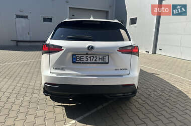 Позашляховик / Кросовер Lexus NX 2014 в 