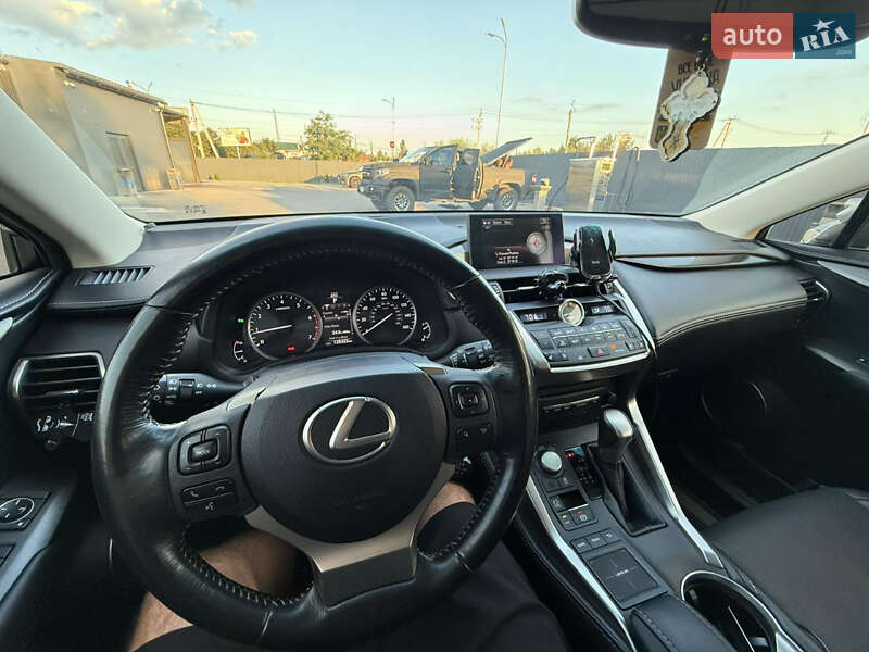 Внедорожник / Кроссовер Lexus NX 2015 в Киеве