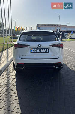 Внедорожник / Кроссовер Lexus NX 2020 в 