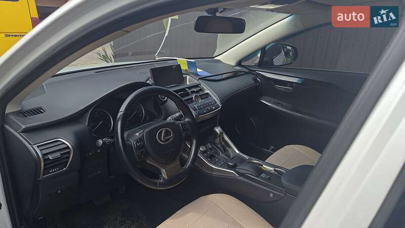 Внедорожник / Кроссовер Lexus NX 2014 в Ивано-Франковске