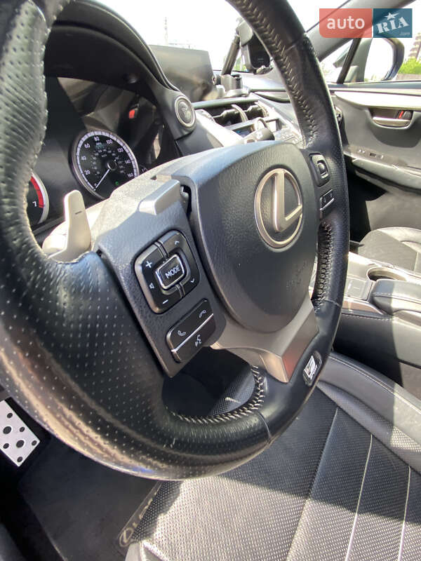 Внедорожник / Кроссовер Lexus NX 2015 в Киеве