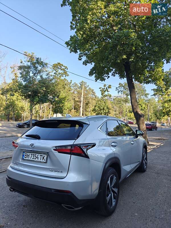 Внедорожник / Кроссовер Lexus NX 2015 в Одессе