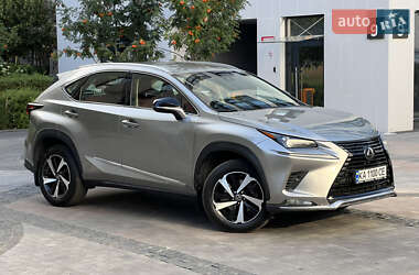 Внедорожник / Кроссовер Lexus NX 2020 в 