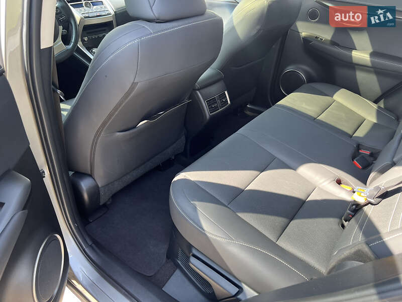 Внедорожник / Кроссовер Lexus NX 2019 в Одессе
