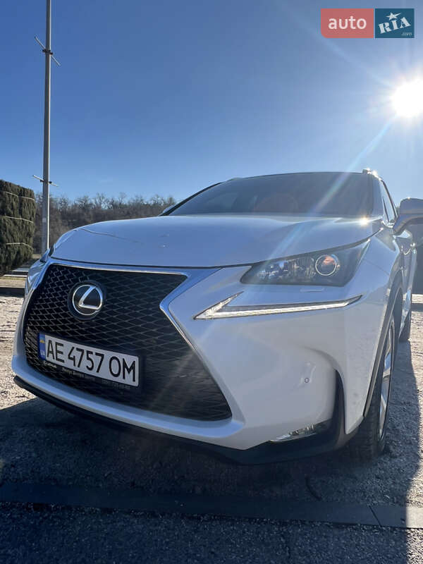 Внедорожник / Кроссовер Lexus NX 2017 в Днепре