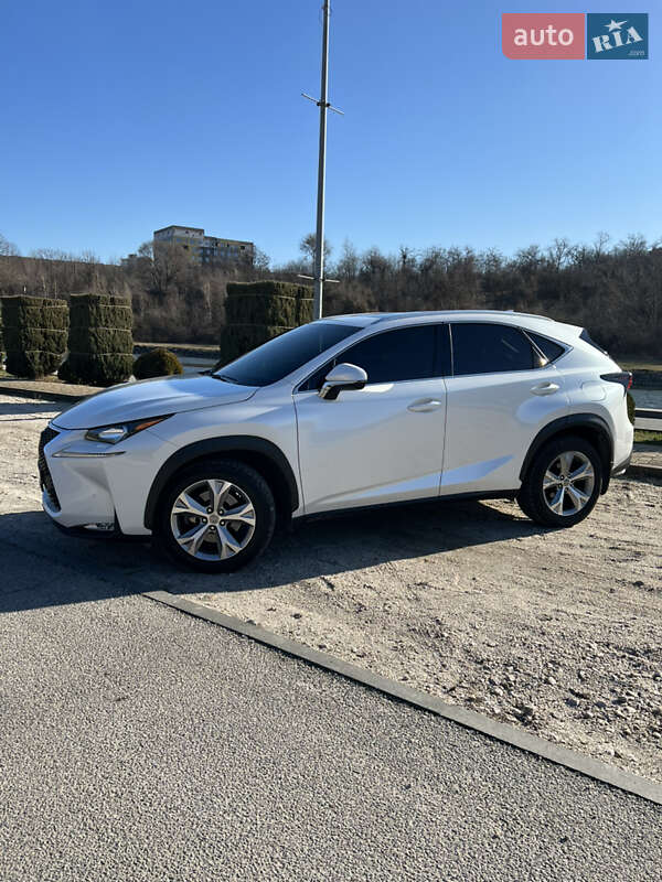 Внедорожник / Кроссовер Lexus NX 2017 в Днепре