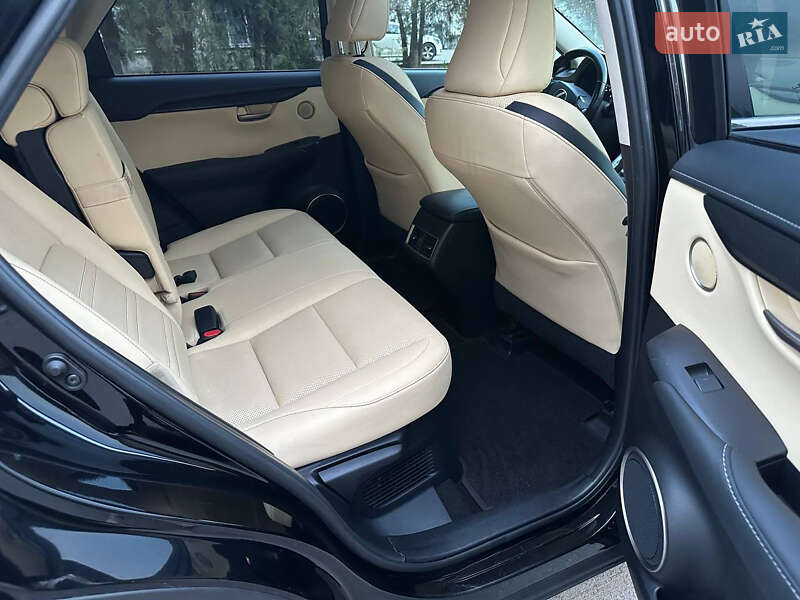 Внедорожник / Кроссовер Lexus NX 2017 в Днепре