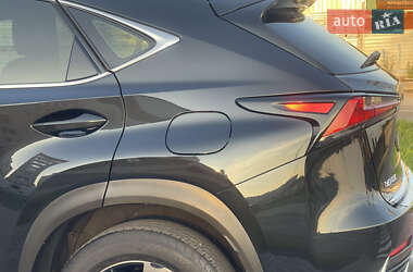 Внедорожник / Кроссовер Lexus NX 2021 в 
