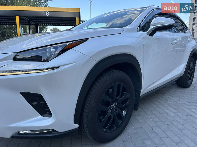 Внедорожник / Кроссовер Lexus NX 2018 в Днепре
