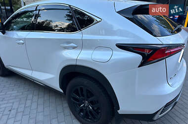 Внедорожник / Кроссовер Lexus NX 2018 в 