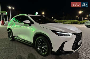 Lexus NX 2021