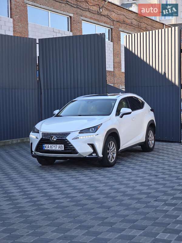 Позашляховик / Кросовер Lexus NX 2018 в 