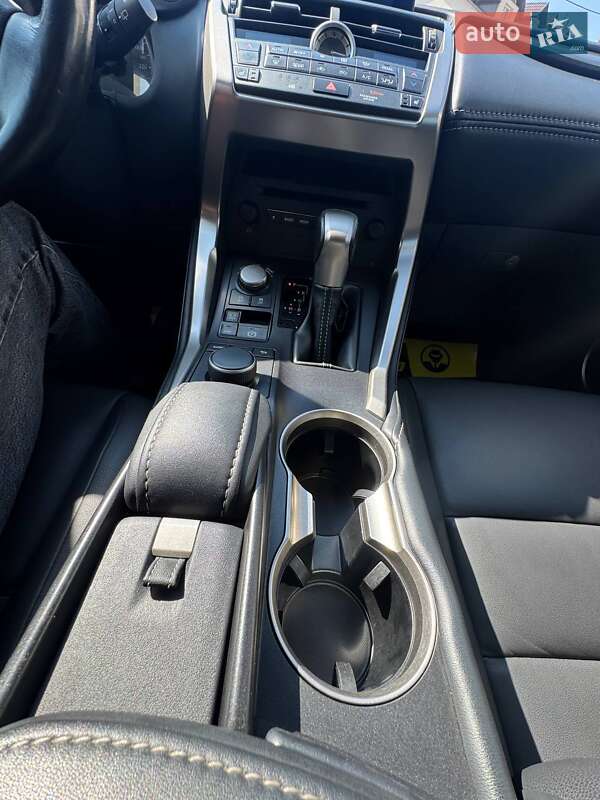 Внедорожник / Кроссовер Lexus NX 2016 в Черновцах фото 24 Внедорожник / Кроссовер Lexus NX 2016 в Черновцах