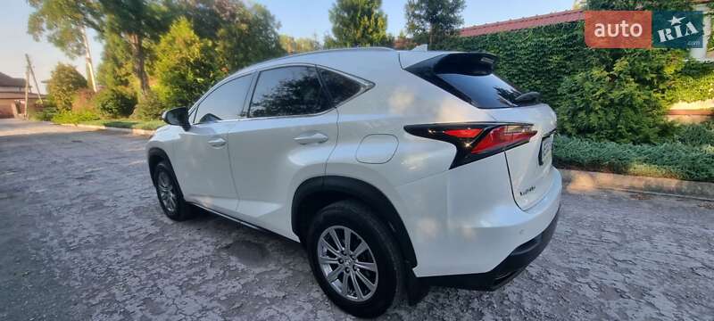 Внедорожник / Кроссовер Lexus NX 2015 в Каменском