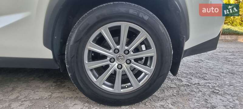 Внедорожник / Кроссовер Lexus NX 2015 в Каменском