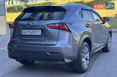 Позашляховик / Кросовер Lexus NX 2015 в 