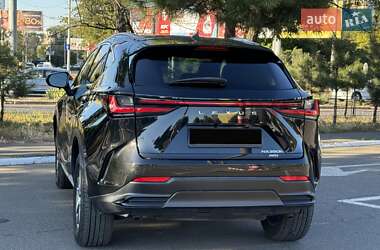 Внедорожник / Кроссовер Lexus NX 2022 в 