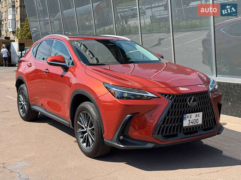 Lexus NX 2023