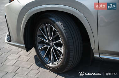 Позашляховик / Кросовер Lexus NX 2023 в 