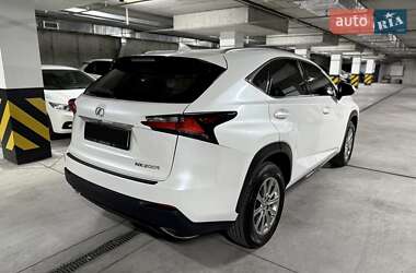 Позашляховик / Кросовер Lexus NX 2015 в 