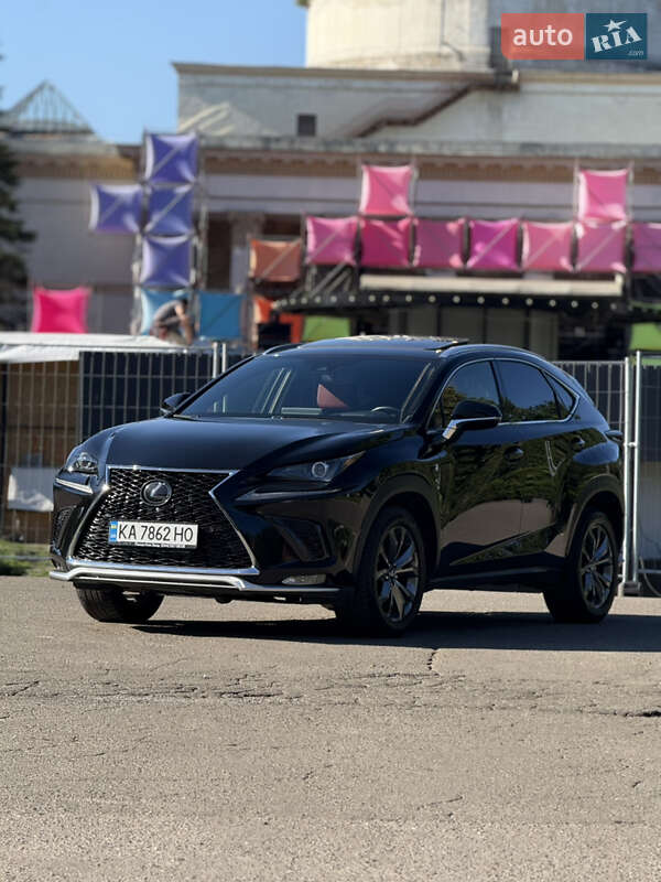 Внедорожник / Кроссовер Lexus NX 2020 в 