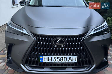 Позашляховик / Кросовер Lexus NX 2022 в 