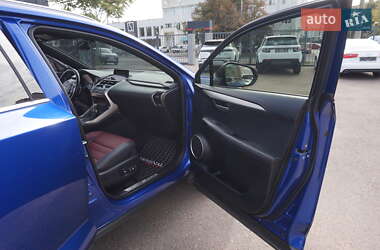 Позашляховик / Кросовер Lexus NX 2015 в 
