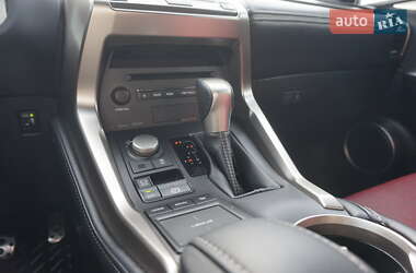 Позашляховик / Кросовер Lexus NX 2015 в 