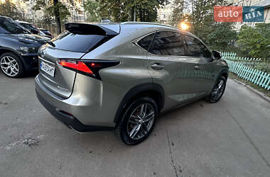 Позашляховик / Кросовер Lexus NX 2015 в 