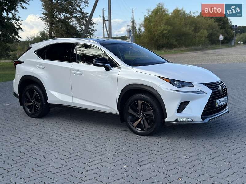 Позашляховик / Кросовер Lexus NX 2020 в Івано-Франківську