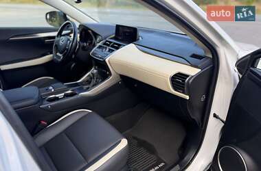 Внедорожник / Кроссовер Lexus NX 2020 в 