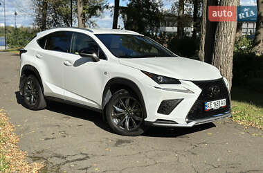 Lexus NX 2021