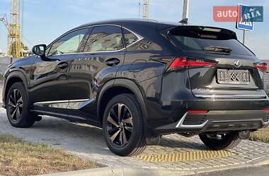 Позашляховик / Кросовер Lexus NX 2021 в 