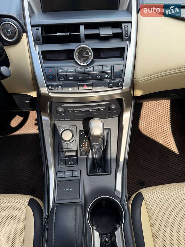 Позашляховик / Кросовер Lexus NX 2015 в Білій Церкві