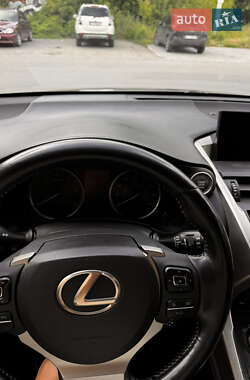 Позашляховик / Кросовер Lexus NX 2014 в 