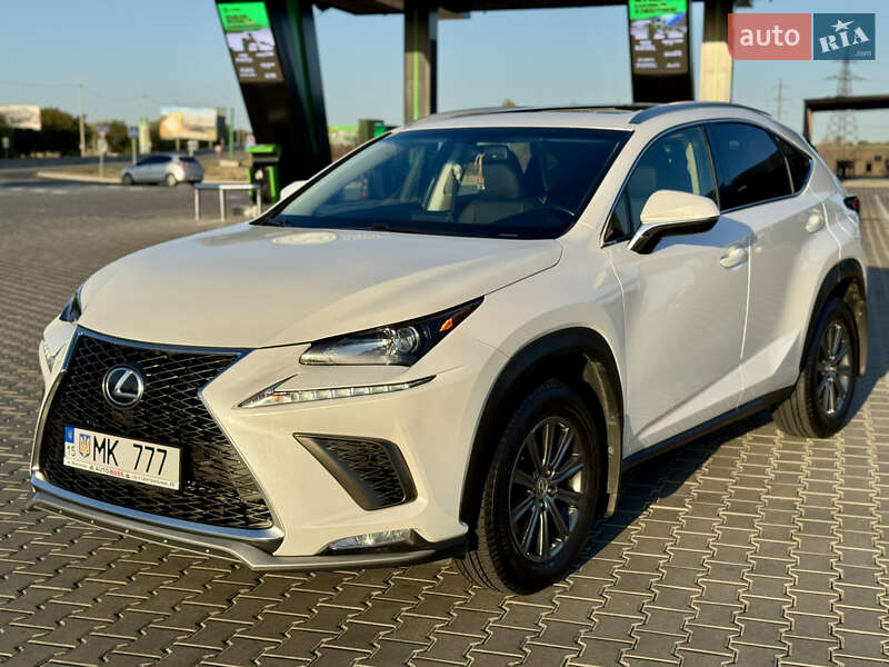 Позашляховик / Кросовер Lexus NX 2015 в Миколаєві