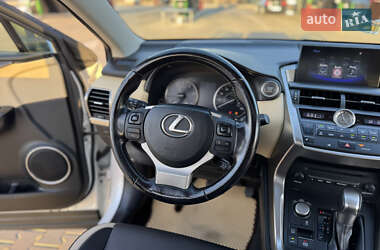 Позашляховик / Кросовер Lexus NX 2015 в 