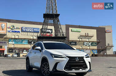 Lexus NX 2022