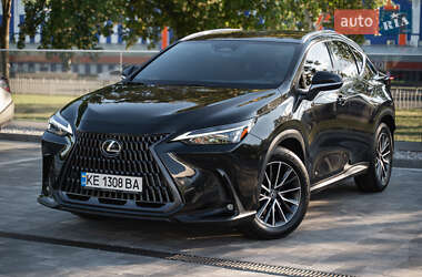 Lexus NX 2022