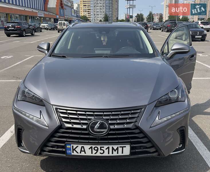 Lexus NX 2020