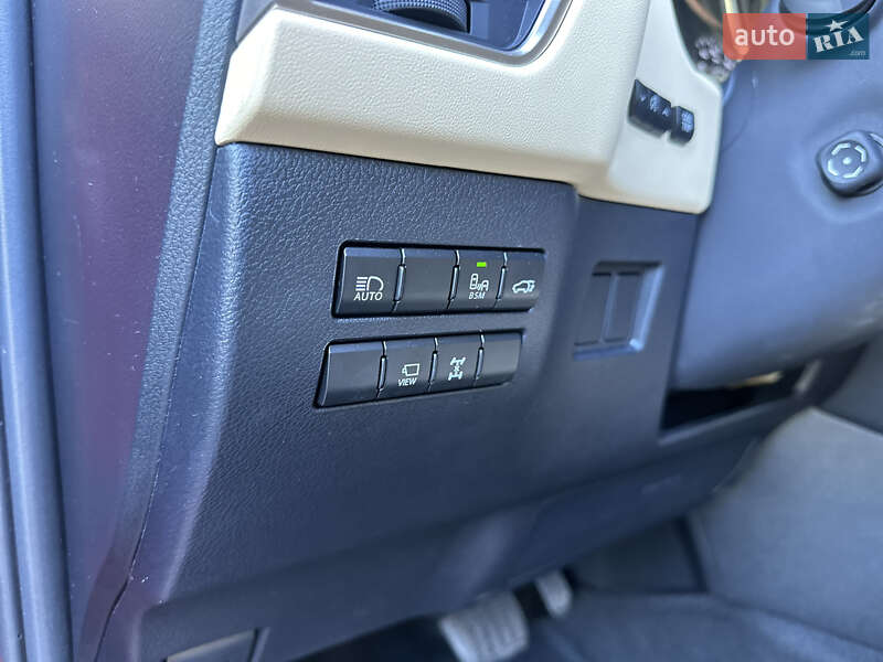 Внедорожник / Кроссовер Lexus NX 2019 в Киеве