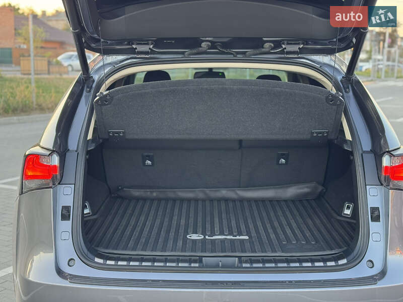 Внедорожник / Кроссовер Lexus NX 2016 в Виннице