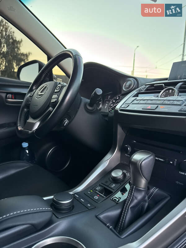 Внедорожник / Кроссовер Lexus NX 2016 в Виннице