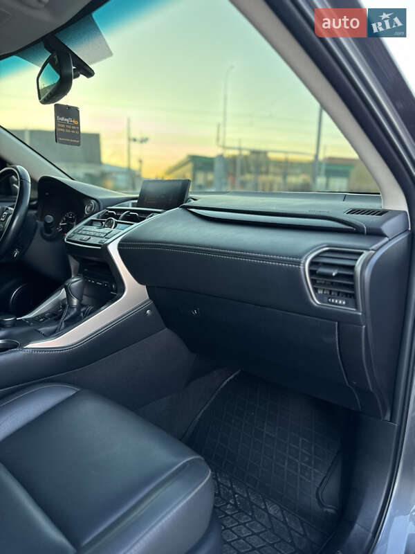 Внедорожник / Кроссовер Lexus NX 2016 в Виннице