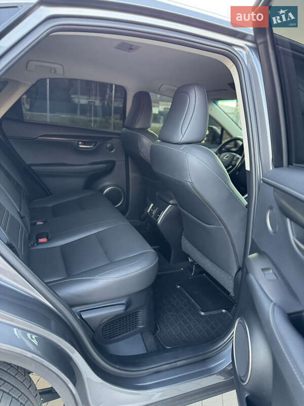 Внедорожник / Кроссовер Lexus NX 2016 в Виннице