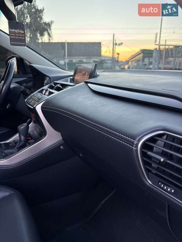 Внедорожник / Кроссовер Lexus NX 2016 в Виннице