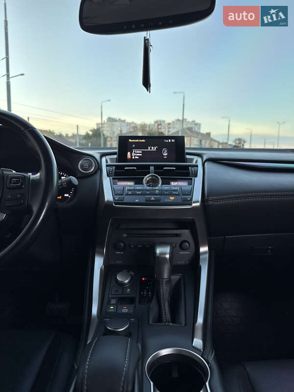 Внедорожник / Кроссовер Lexus NX 2016 в Виннице