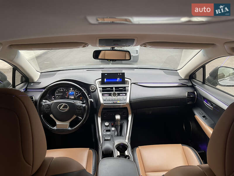 Позашляховик / Кросовер Lexus NX 2015 в Києві