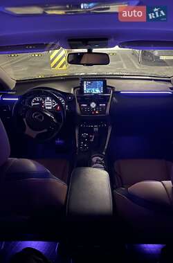 Позашляховик / Кросовер Lexus NX 2015 в 